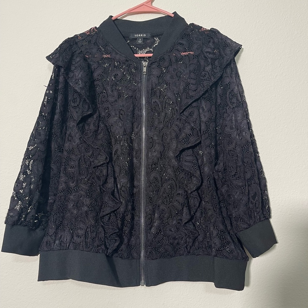TORRID Black Lace Ruffle Cropped 3/4 Sleeve Bomber Jacket Size 2